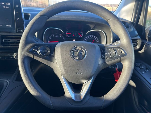2019 Vauxhall Combo Life 1.5L Energy 5dr - Photo 12