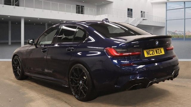 2021 BMW 3 Series - Photo 4