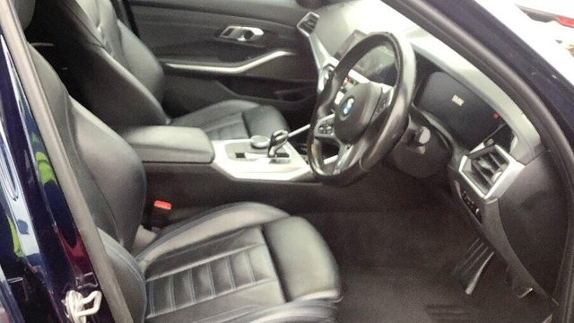 2021 BMW 3 Series - Photo 7