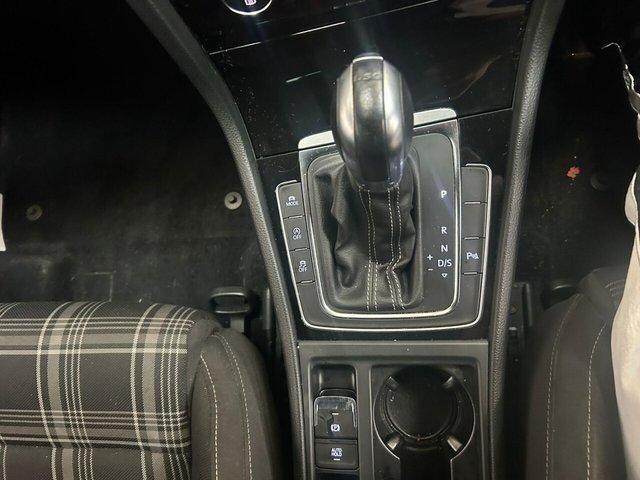 2017 Volkswagen Golf - Photo 5