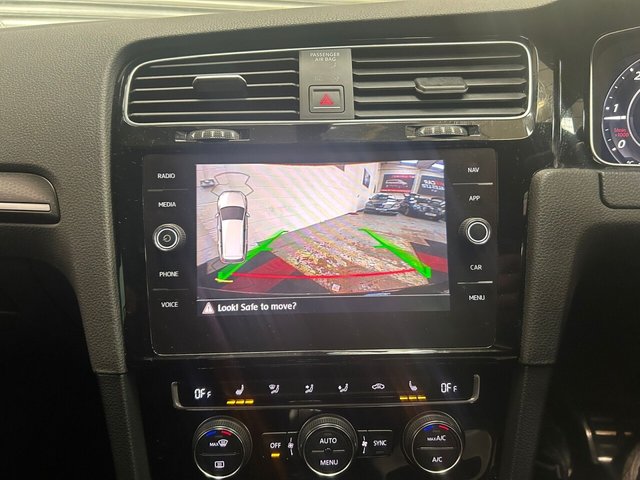 2017 Volkswagen Golf - Photo 7