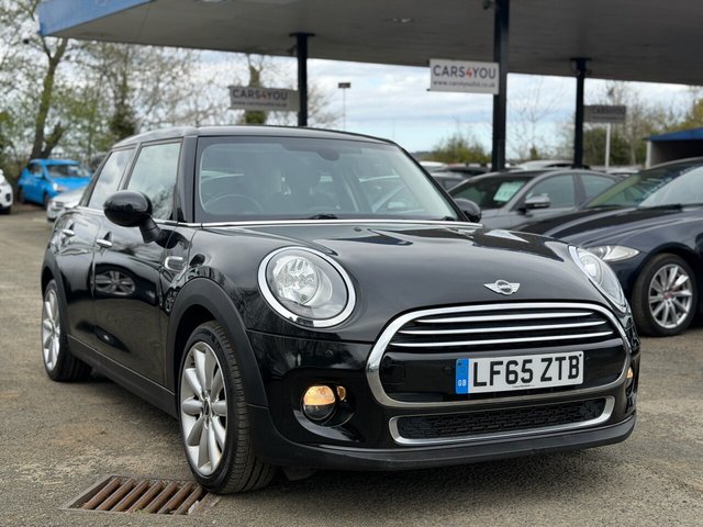 View our MINI Hatch 1.5 Cooper Hatchback 5dr Petrol Auto Euro 6 (s/s) (136 ps)