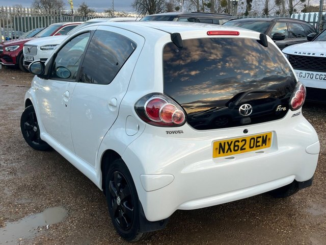 2012 TOYOTA AYGO - Photo 11