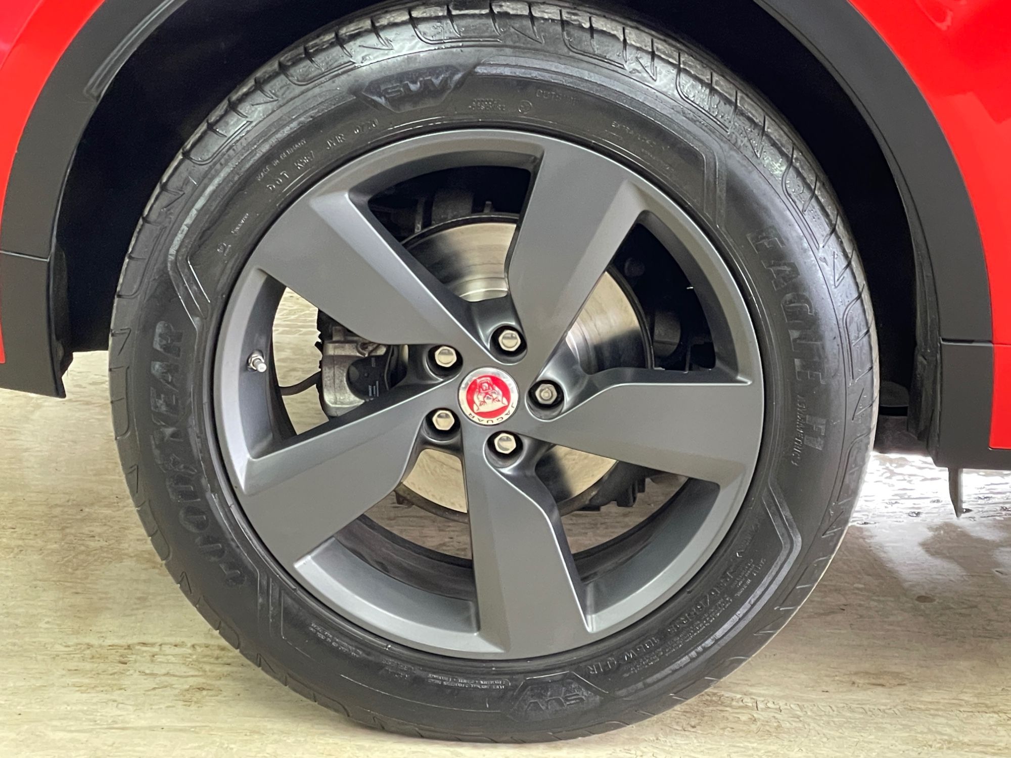 USED 2020 20 JAGUAR E-PACE 2.0 D180 Chequered Flag SUV 5dr Diesel Auto AWD Euro 6 (s/s) (180 ps) 