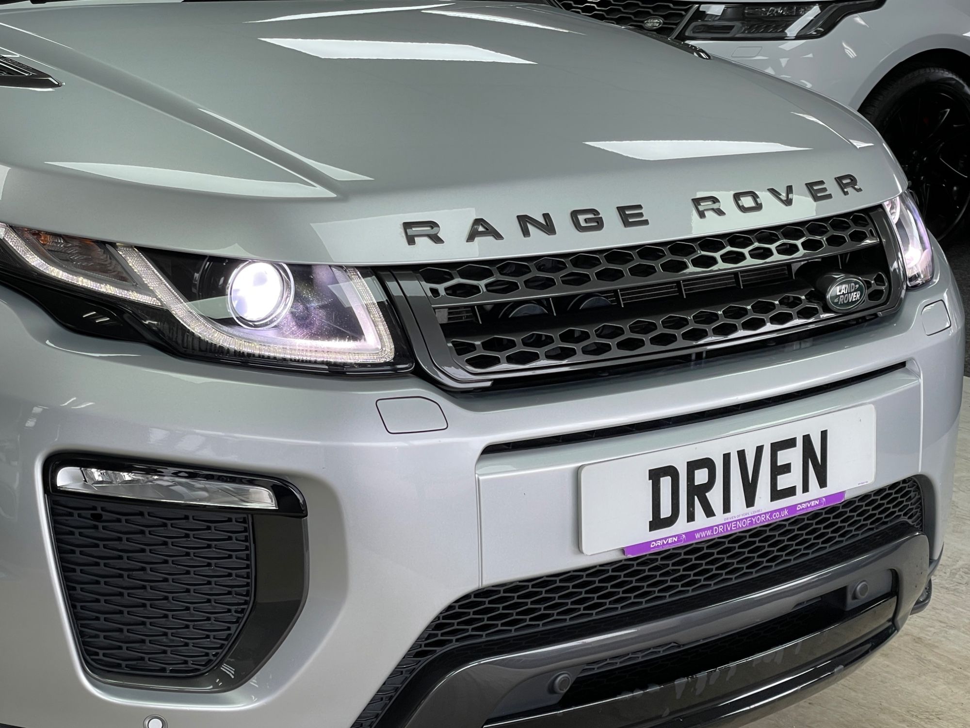 USED 2018 68 LAND ROVER RANGE ROVER EVOQUE 2.0 TD4 Landmark SUV 5dr Diesel Auto 4WD Euro 6 (s/s) (180 ps) 