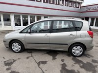 USED 2002 52 TOYOTA COROLLA VERSO 1.6 VVT-i T2 MPV 5dr Petrol Manual (174 g/km, 109 bhp) only 60,000 mls 1 years mot
