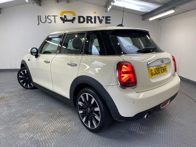 2020 MINI Hatch 1.5L Cooper Exclusive 5dr - Photo 3