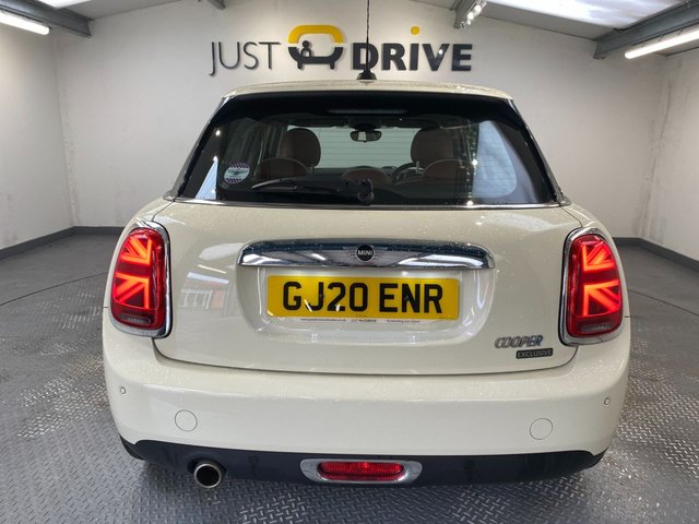2020 MINI Hatch 1.5L Cooper Exclusive 5dr - Photo 4
