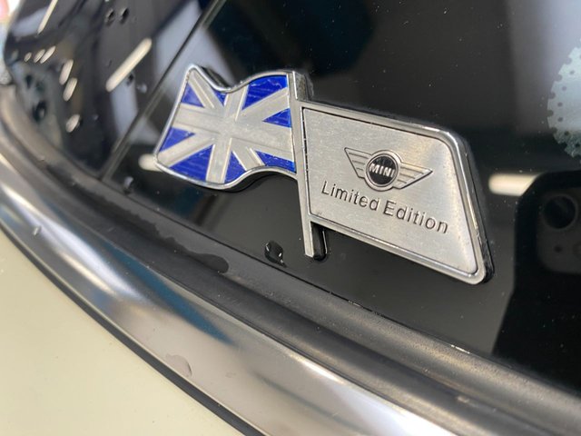 2020 MINI Hatch 1.5L Cooper Exclusive 5dr - Photo 10