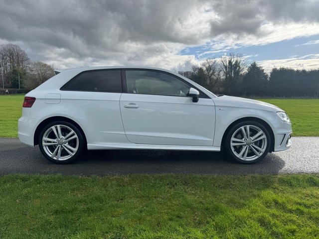 2014 Audi A3 1.8L S Line 3dr - Photo 2