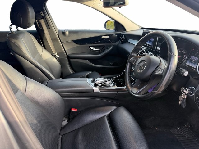 2016 Mercedes-Benz C-CLASS - Photo 2