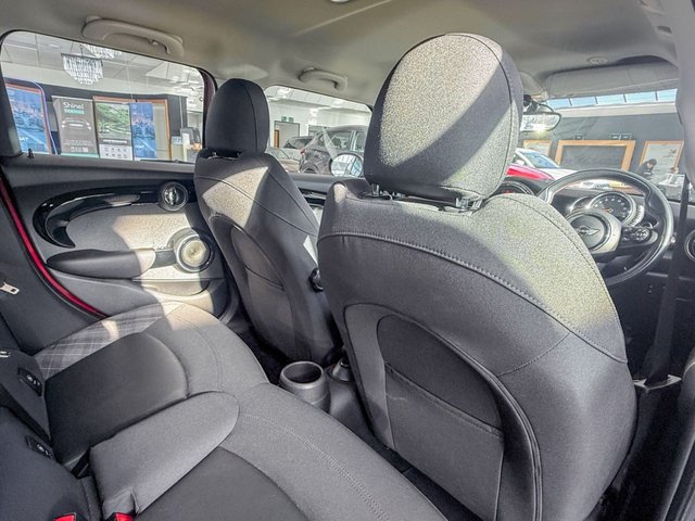 2016 MINI Hatch 2L Cooper S 5dr - Photo 11