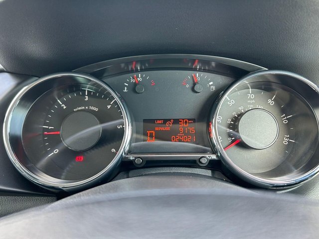 2016 PEUGEOT 3008 1.6 BlueHDi Active EAT Euro 6 (s/s) 5dr - Photo 9