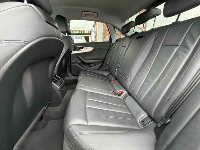 2021 Audi A4 2L Sport Edition 4dr - Photo 9