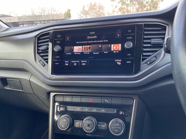 2019 VOLKSWAGEN T-ROC 1.6 TDI SE SUV 5dr Diesel Manual Euro 6 (s/s) (115 ps) - Photo 4