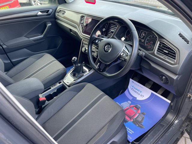 2019 VOLKSWAGEN T-ROC 1.6 TDI SE SUV 5dr Diesel Manual Euro 6 (s/s) (115 ps) - Photo 5