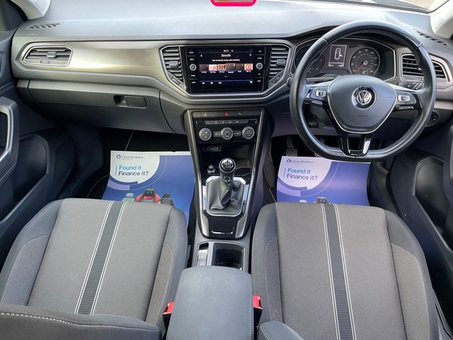 2019 VOLKSWAGEN T-ROC 1.6 TDI SE SUV 5dr Diesel Manual Euro 6 (s/s) (115 ps) - Photo 2