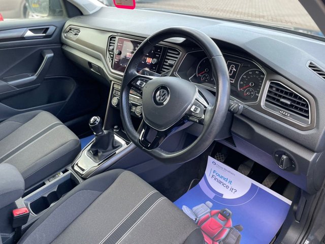 2019 VOLKSWAGEN T-ROC 1.6 TDI SE SUV 5dr Diesel Manual Euro 6 (s/s) (115 ps) - Photo 6