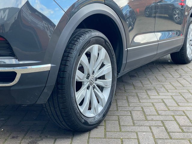 2019 VOLKSWAGEN T-ROC 1.6 TDI SE SUV 5dr Diesel Manual Euro 6 (s/s) (115 ps) - Photo 12