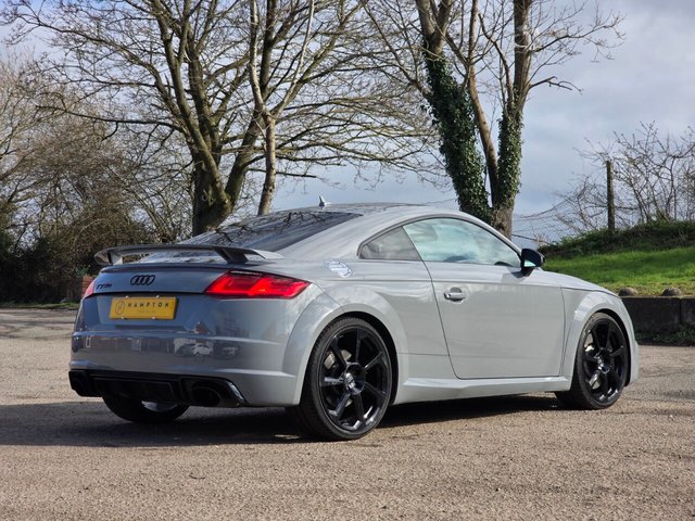 2018 AUDI TT RS - Photo 10