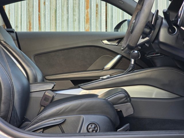 2018 AUDI TT RS - Photo 12