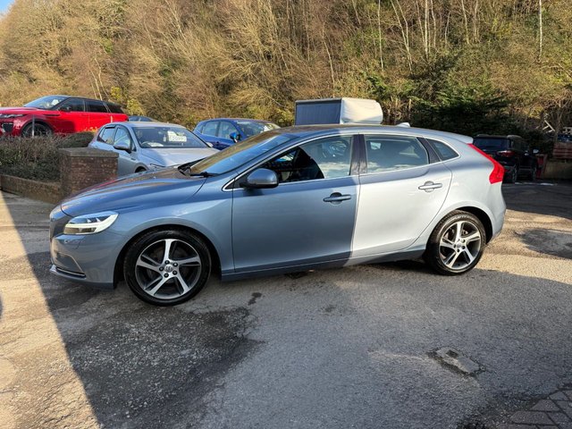 2016 VOLVO V40 2016/66 2.0 D2 Inscription Hatchback 5dr Diesel Manual Euro 6 (s/s) (120 ps), 1 Owner from new, Only 43000 Miles - Photo 6