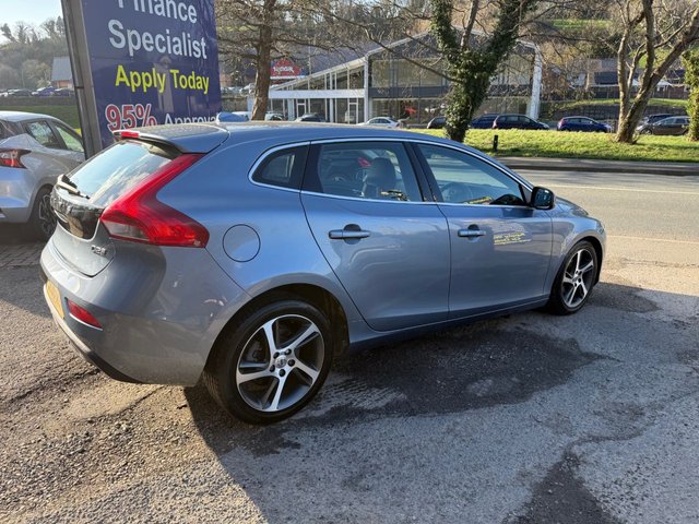 2016 VOLVO V40 2016/66 2.0 D2 Inscription Hatchback 5dr Diesel Manual Euro 6 (s/s) (120 ps), 1 Owner from new, Only 43000 Miles - Photo 7
