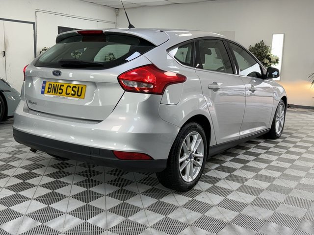 2015 FORD FOCUS 2015 1.6 TDCi Zetec Hatchback 5dr Diesel Manual Euro 5 (s/s) (115 ps) - Photo 10