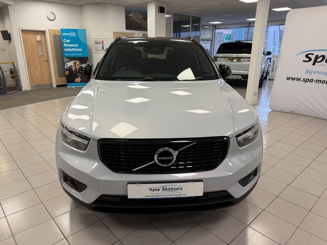 2021 Volvo Xc40 1.5L R-Design 5dr - Photo 2