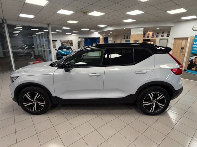 2021 Volvo Xc40 1.5L R-Design 5dr - Photo 4