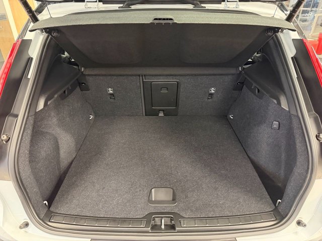 2021 Volvo Xc40 1.5L R-Design 5dr - Photo 7