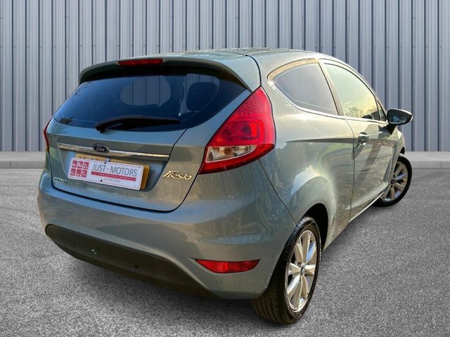 2009 FORD FIESTA - Photo 6