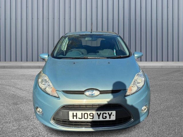 2009 FORD FIESTA - Photo 2