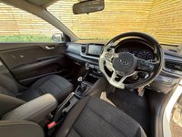 USED 2018 68 KIA STONIC 1.0 T-GDi 2 GPF SUV 5dr Petrol Manual Euro 6 (s/s) (118 bhp) 12 MONTHS AA, FRESH SERVICE