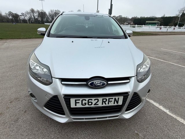 2012 Ford Focus 1.6L Zetec 5dr - Photo 10