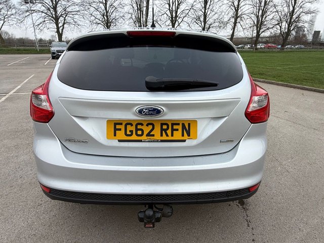 2012 Ford Focus 1.6L Zetec 5dr - Photo 6