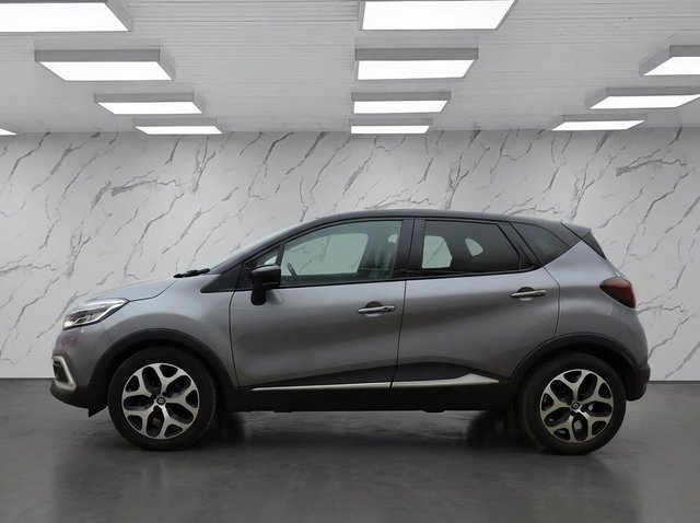 View our RENAULT CAPTUR
