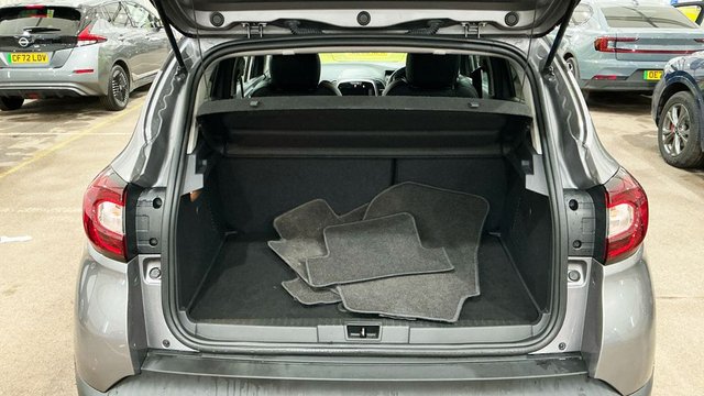 2018 RENAULT CAPTUR - Photo 11