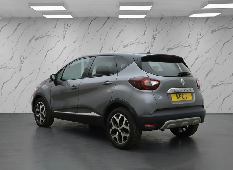 2018 Renault Captur in grey — photo 3 of 11