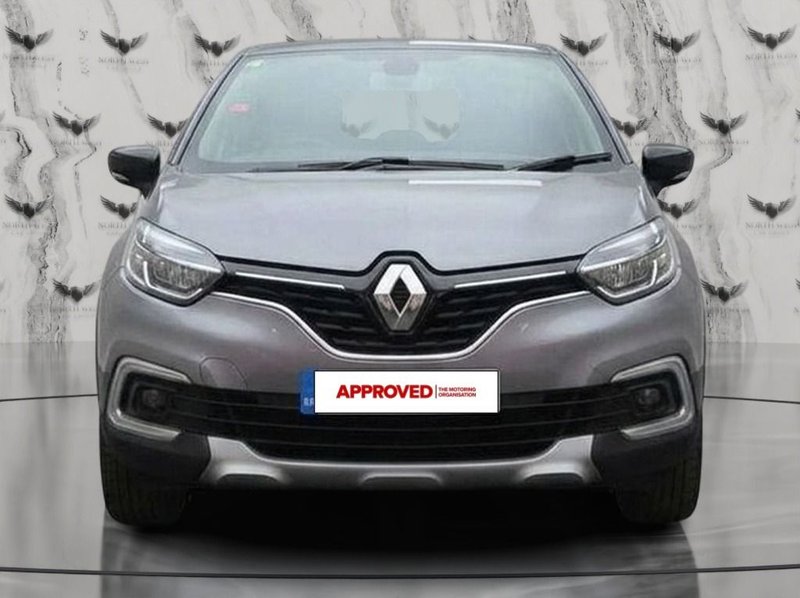 2018 Renault Captur in grey — photo 2 of 12