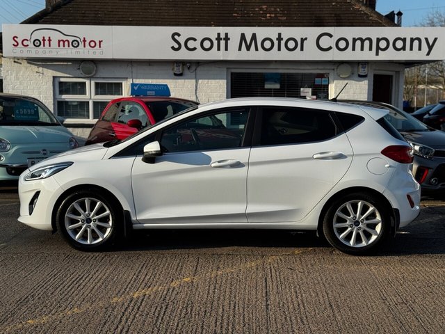 2018 FORD FIESTA - Photo 9