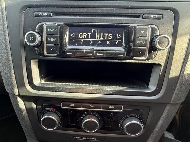 2012 VOLKSWAGEN GOLF 1.6 TDI S Hatchback 5dr Diesel Manual Euro 5 (105 ps) - Photo 8