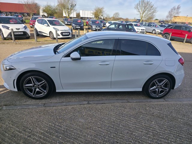 2020 MERCEDES-BENZ A-CLASS 1.3 A250e 15.6kWh AMG Line (Executive) Hatchback 5dr Petrol Plug-in Hybrid 8G-DCT Euro 6 (s/s) (218 ps) - Photo 5