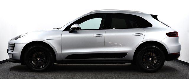 USED 2016 16 PORSCHE MACAN 2.0T SUV 5dr Petrol PDK 4WD Euro 6 (s/s) (252 ps) &pound;8k Extras | F/S/H | Pan Roof
