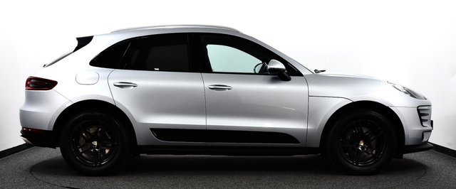 USED 2016 16 PORSCHE MACAN 2.0T SUV 5dr Petrol PDK 4WD Euro 6 (s/s) (252 ps) &pound;8k Extras | F/S/H | Pan Roof