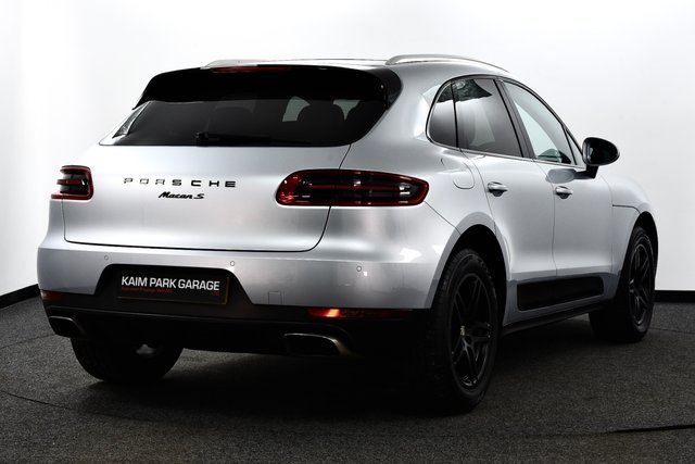 USED 2016 16 PORSCHE MACAN 2.0T SUV 5dr Petrol PDK 4WD Euro 6 (s/s) (252 ps) &pound;8k Extras | F/S/H | Pan Roof