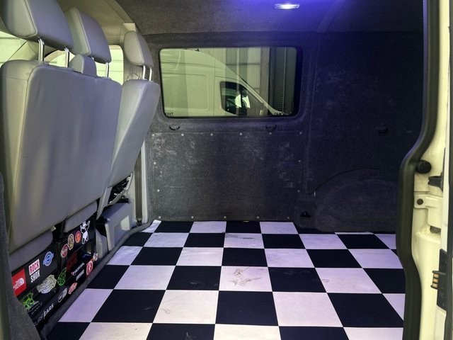 2011 VOLKSWAGEN TRANSPORTER - Photo 10