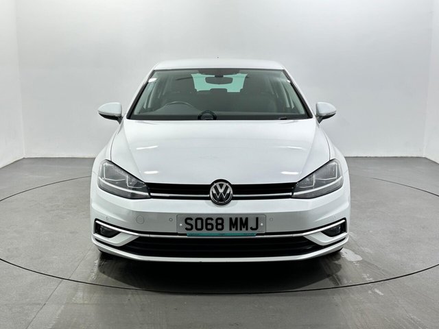 2019 Volkswagen Golf - Photo 3