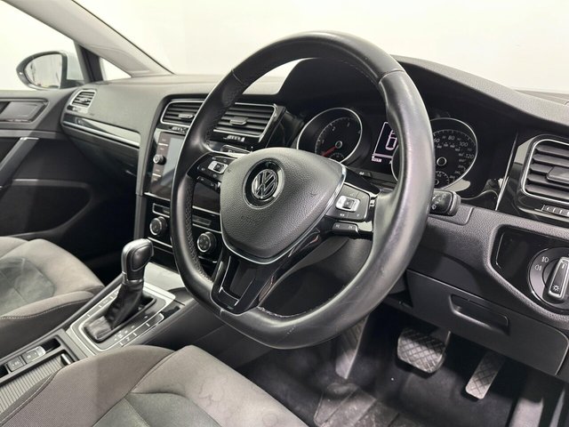 2019 Volkswagen Golf - Photo 10