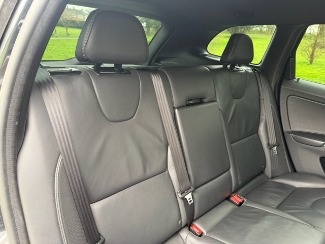 2016 VOLVO XC60 - Photo 7